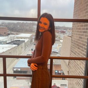 Meet your Posher, Nora